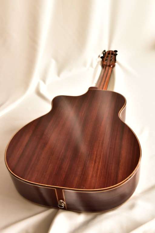 Indian rosewood back andsides 